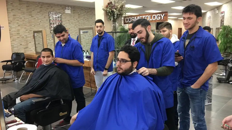 Clases de fin de semana del programa de actualización de barberos de Nueva York